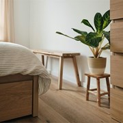 ¿Cómo se deben limpiar los muebles de madera?