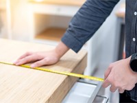 Muebles para locales comerciales: cómo atraer clientes con la decoración