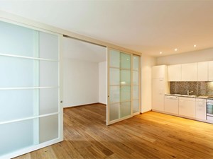 Puertas correderas: la solución más inteligente para ganar metros en pisos pequeños